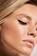 Подводка-фломастер для глаз 