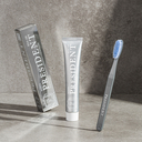 Зубная щетка 